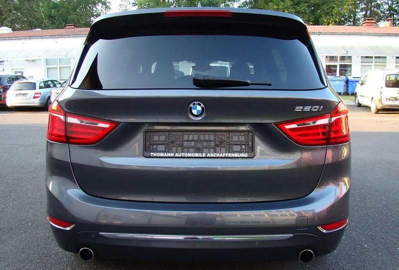 Gebraucht BMW 220 Luxury Line 192 PS (141 kW) 2017 Grau Kombi