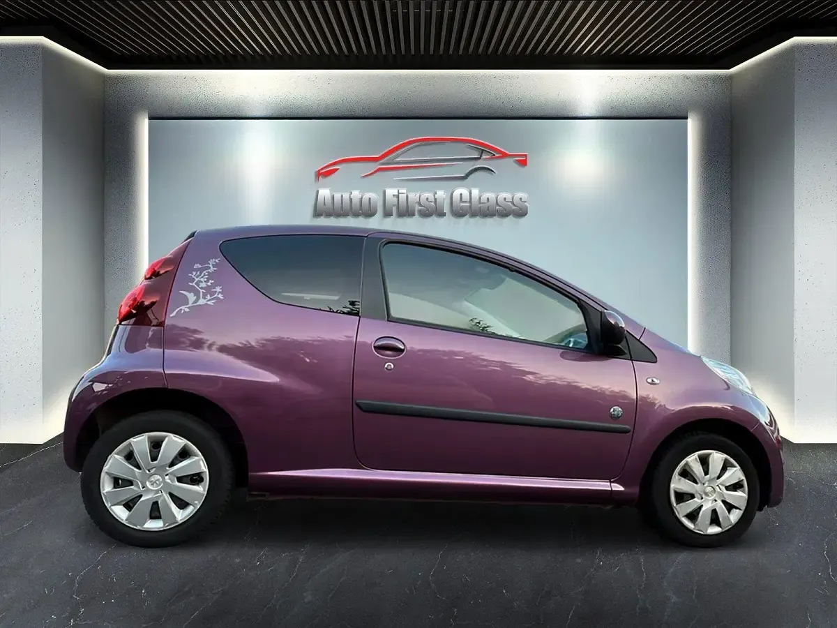 Gebraucht Peugeot 107 68 PS (50 kW) 2013 Violet Kleinwagen
