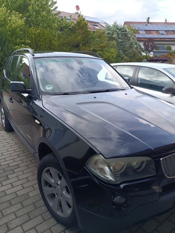 Schwarz Gebraucht 2009 BMW X3 SUV | 8.000 € (Fairer Preis) - Bild 1/4
