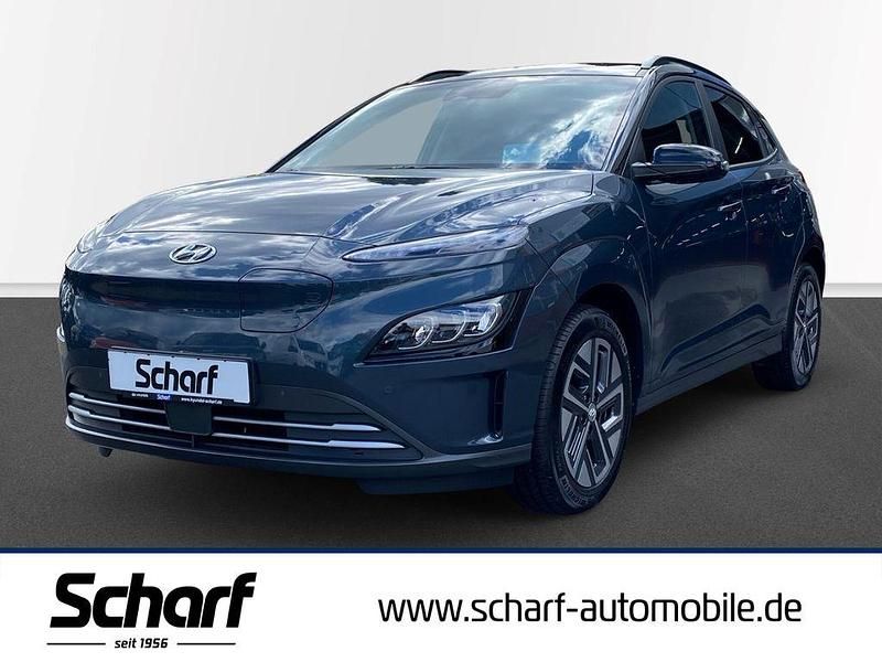 Blau Gebraucht 2022 Hyundai Kona Trend SUV | 21.790 € (Teuer) - Bild 1/4