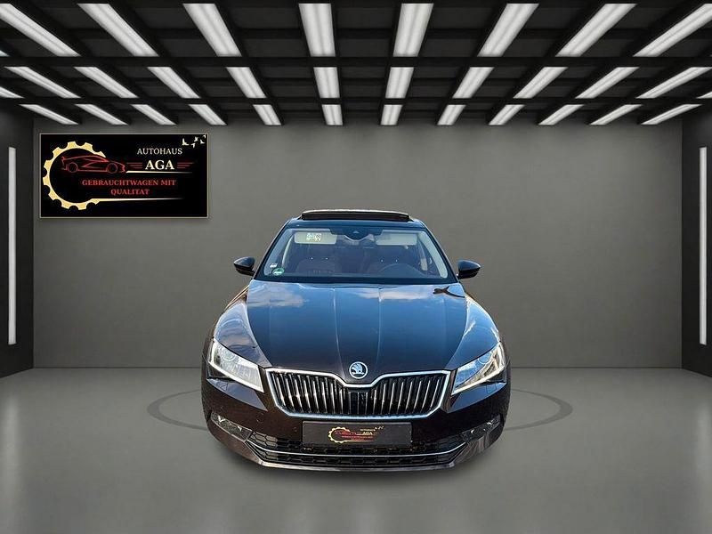 Gebraucht Skoda Superb LAURIN & KLEMENT 190 PS (139 kW) 2016 Braun Limousine
