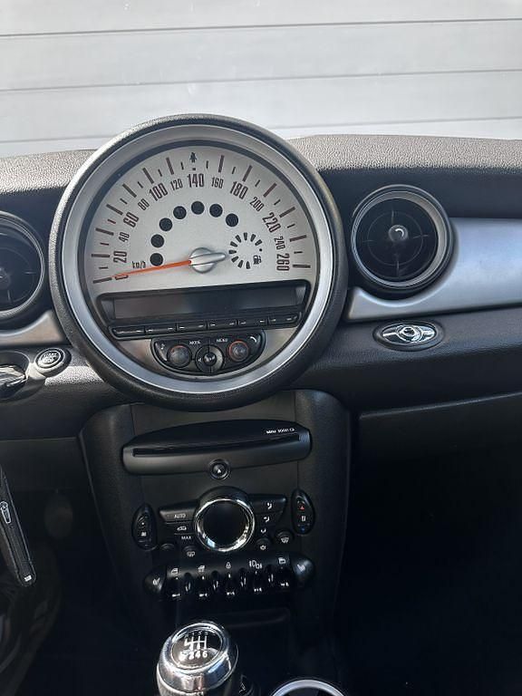 Gebraucht Mini Cooper 122 PS (89 kW) 2012 Schwarz Kleinwagen