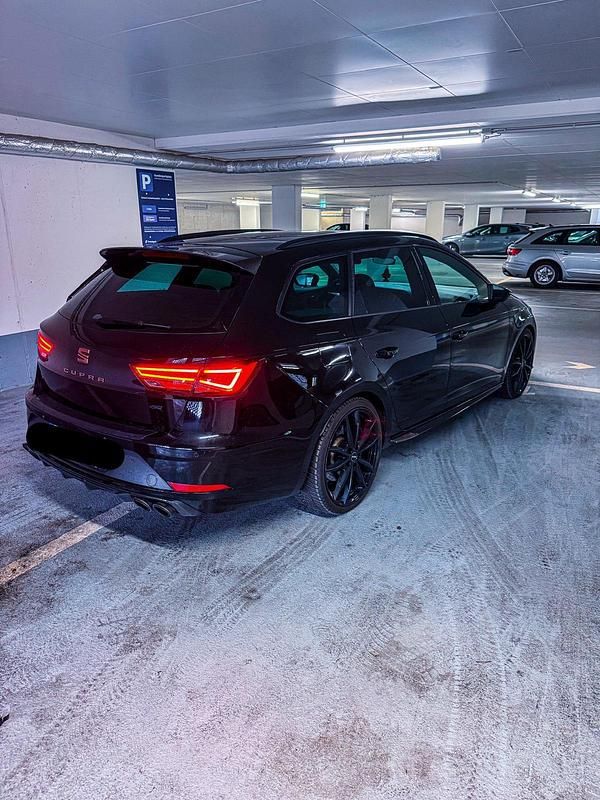 Gebraucht Seat Leon 4Drive 300 PS (220 kW) 2020 Schwarz Kombi