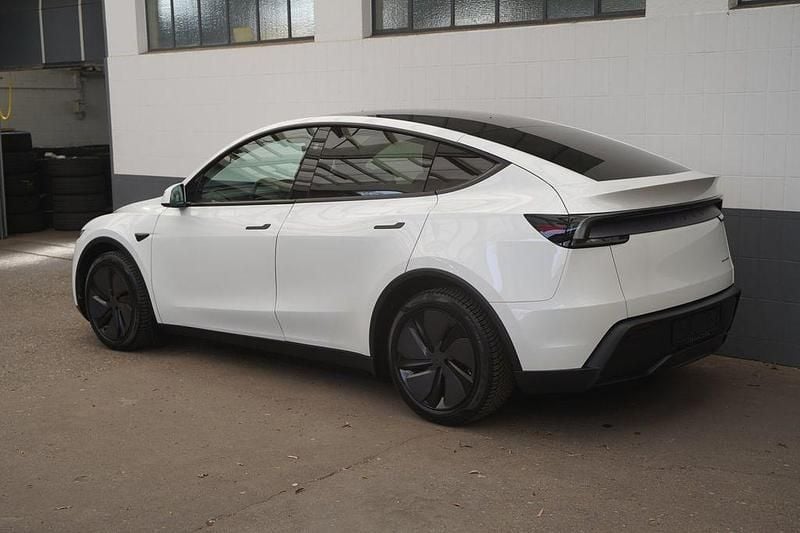 Gebraucht Tesla Model Y 378 kW (514 PS) 2025 Weiß SUV