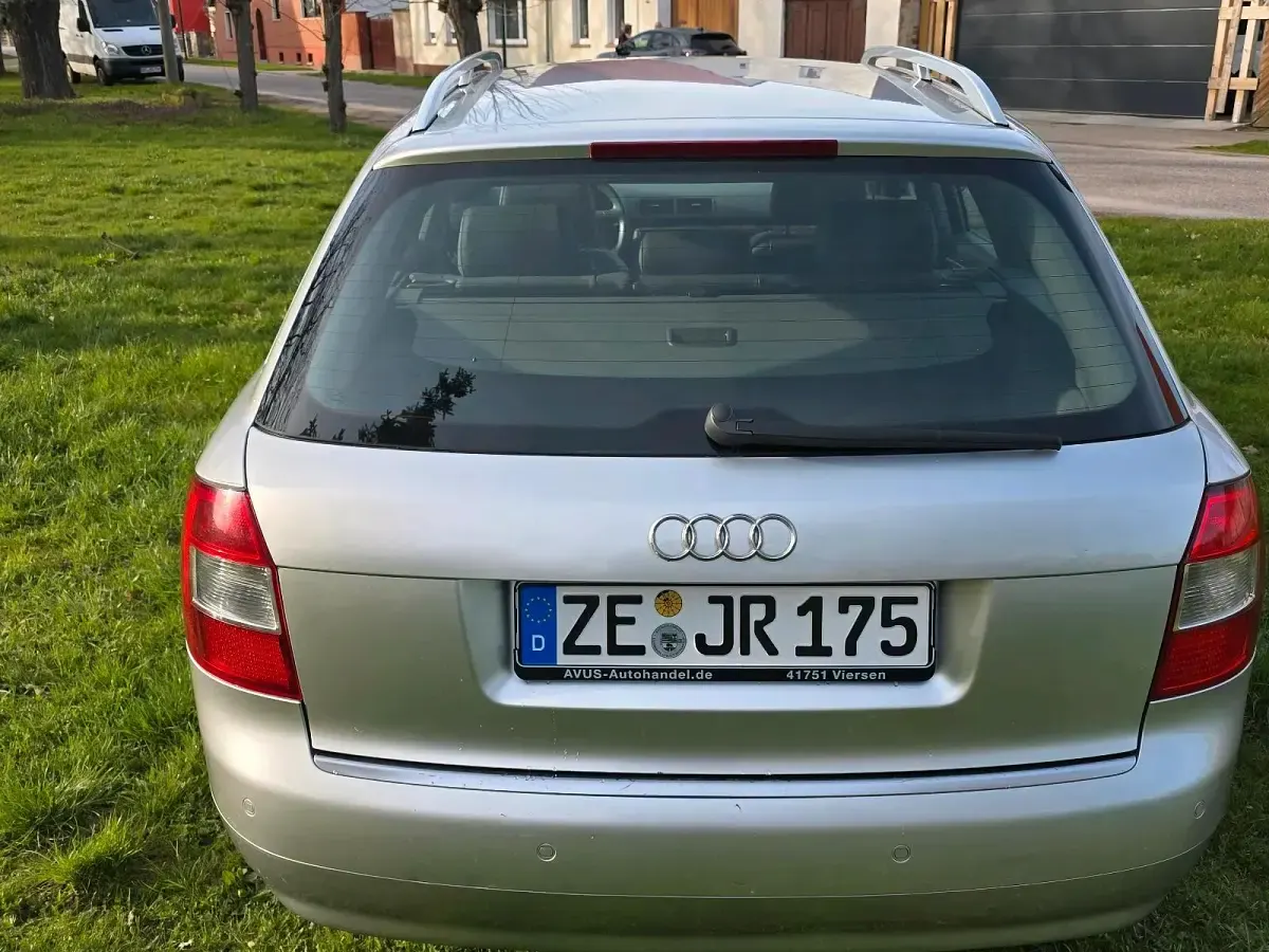 Gebraucht Audi A4 163 PS (119 kW) 2003 Silber Kombi