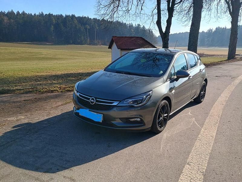 Gebraucht Opel Astra 125 PS (91 kW) 2019 Grau Limousine