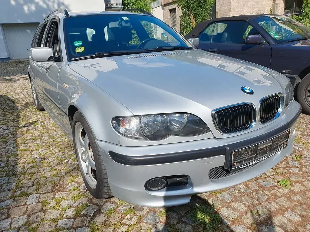 Gebraucht BMW 330 Performance 184 PS (135 kW) 2002 Silber Kombi