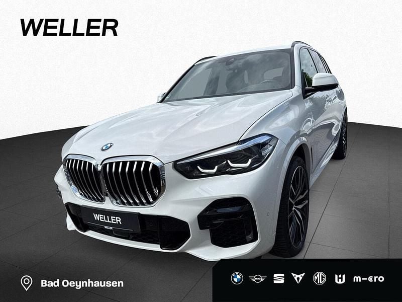 Alpinweiss iii (weiß) Gebraucht 2022 BMW X5 M Sport SUV | 61.990 € (Guter Preis) - Bild 1/4
