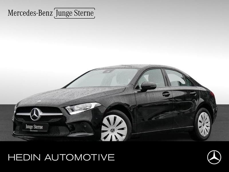 Schwarz Gebraucht 2022 Mercedes A250 Limousine | 21.590 € (Superpreis) - Bild 1/4