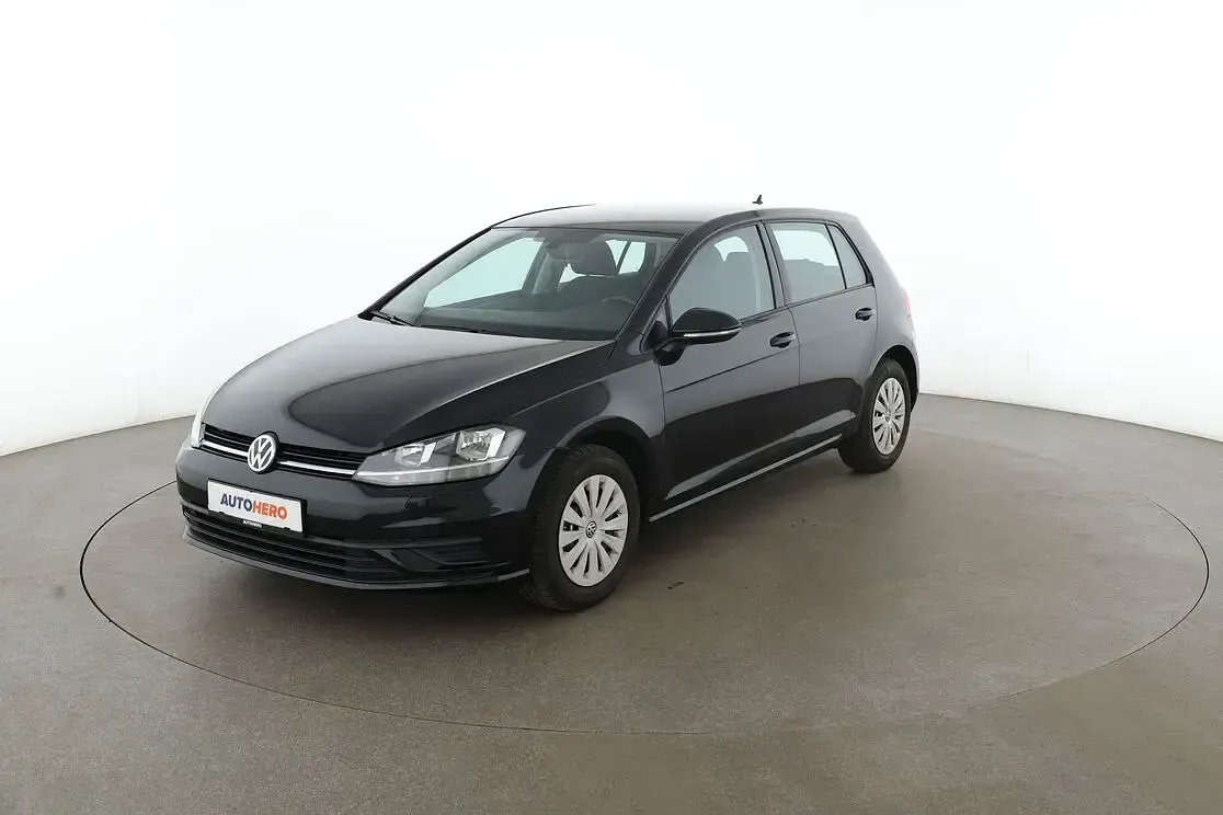 Gebraucht VW Golf VII Trendline 116 PS (85 kW) 2019 Limousine