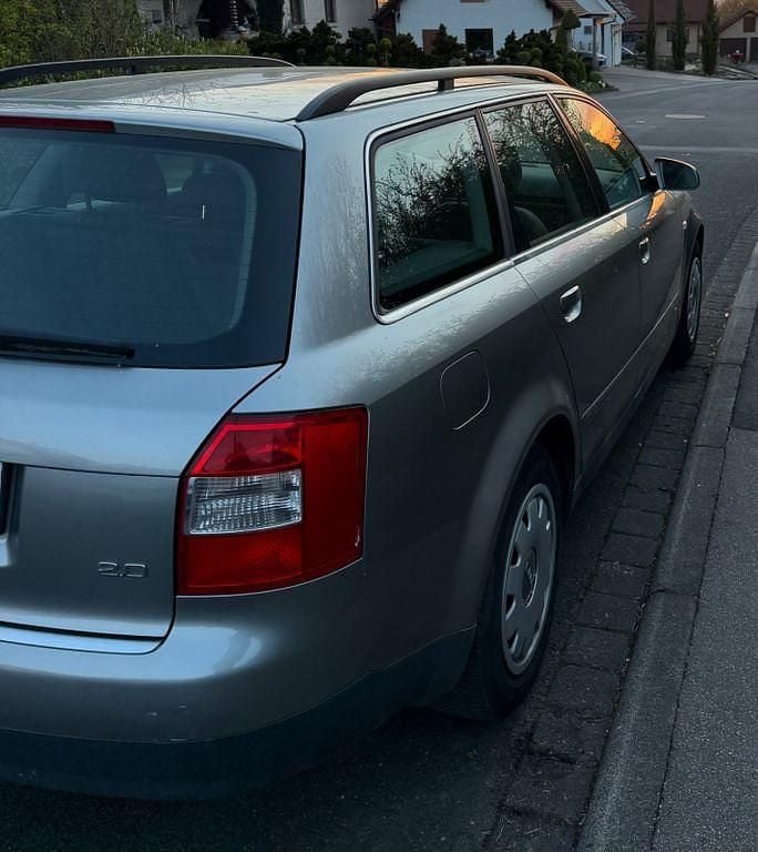 Gebraucht Audi A4 131 PS (96 kW) 2002 Grau Kombi