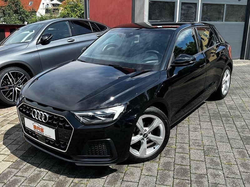 Mythosschwarz Gebraucht 2021 Audi A1 Sportback S-Line Kleinwagen | 20.990 € (Fairer Preis) - Bild 1/4