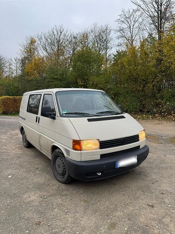 Beige Gebraucht 1996 VW T4 Van | 5.490 € (Guter Preis) - Bild 1/4