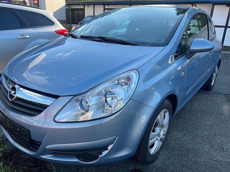 Aeroblau Gebraucht 2007 Opel Corsa Limousine | 3.950 € (Etwas zu teuer) - Bild 1/4