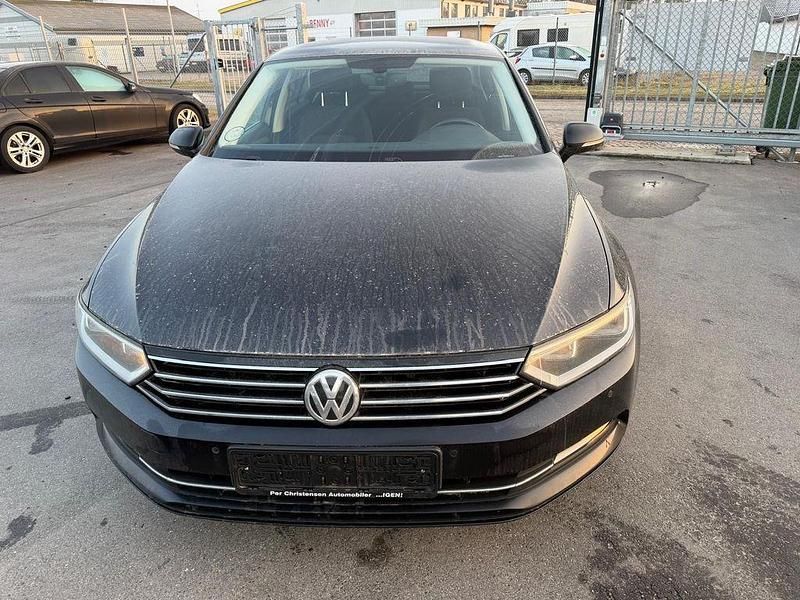 Gebraucht VW Passat Comfortline 150 PS (110 kW) 2017 Schwarz Limousine