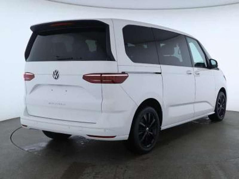 Gebraucht VW Multivan Life 150 PS (110 kW) 2024 Weiß Van
