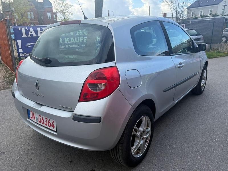 Gebraucht Renault Clio II 75 PS (55 kW) 2006 Grau Limousine