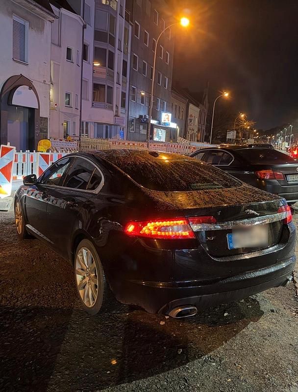 Gebraucht Jaguar XF 241 PS (177 kW) 2010 Schwarz Limousine