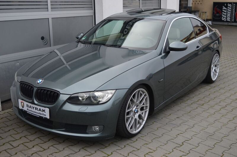 Grün Gebraucht 2009 BMW 325 Comfort Edition Coupé | 12.490 € (Teuer) - Bild 1/4