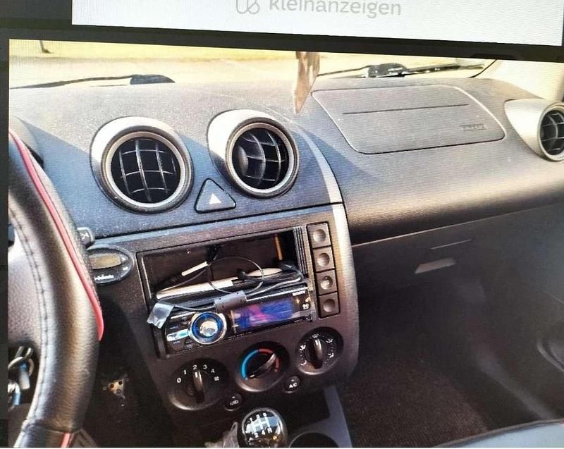 Gebraucht Ford Fiesta 68 PS (50 kW) 2004 Orange Kleinwagen