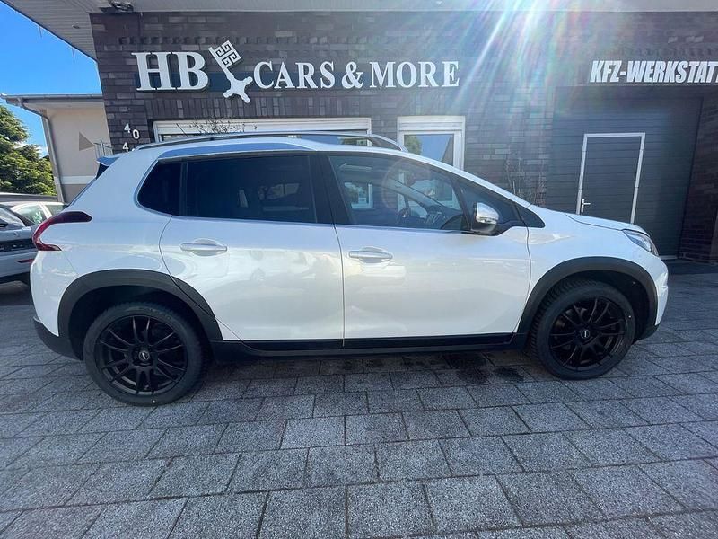 Weiß Gebraucht 2019 Peugeot 2008 Allure SUV | 13.990 € (Fairer Preis) - Bild 1/4