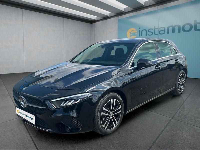 Schwarz Gebraucht 2023 Mercedes A220 Limousine | 30.549 € (Guter Preis) - Bild 1/4