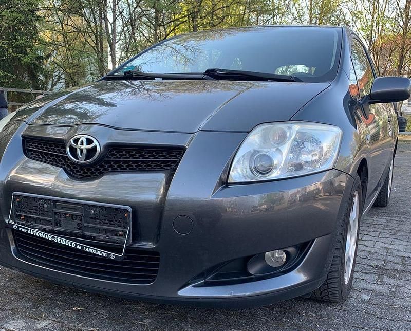Gebraucht Toyota Auris 97 PS (71 kW) 2007 Grau Kleinwagen