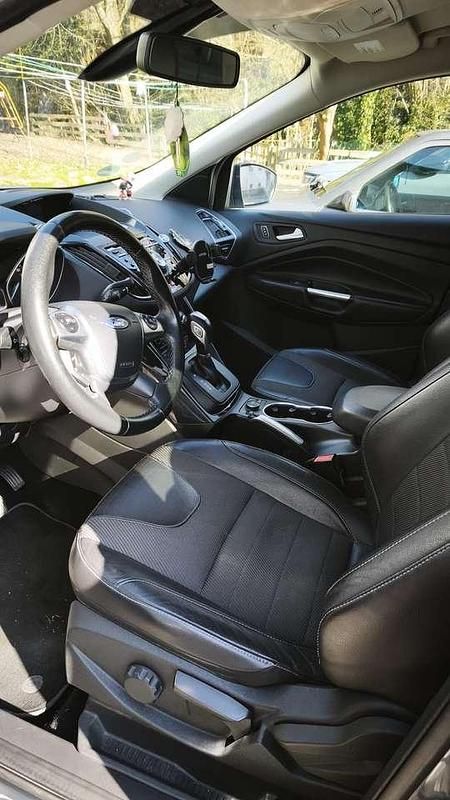 Gebraucht Ford Kuga Titanium 140 PS (102 kW) 2014 Grau SUV