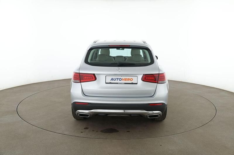 Gebraucht Mercedes GLC200 211 PS (155 kW) 2020 Silber SUV