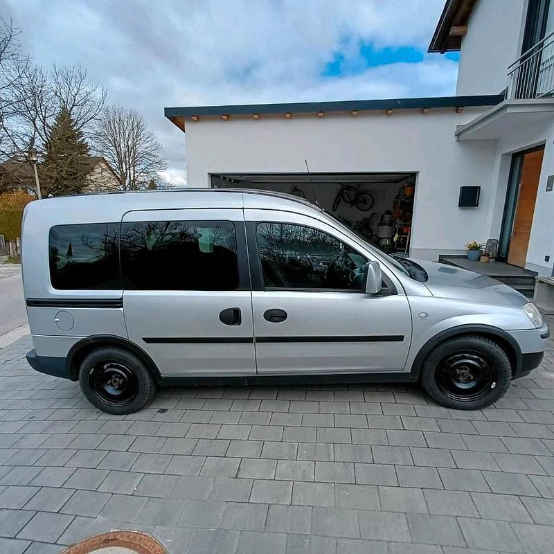 Second-hand Opel Combo 90 CP (66 kW) 2008 Argintiu Monovolum
