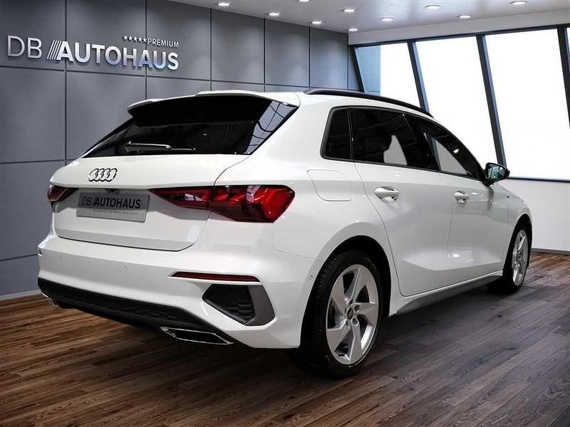 Gebraucht Audi A3 S-Line 150 PS (110 kW) 2023 Weiß Limousine