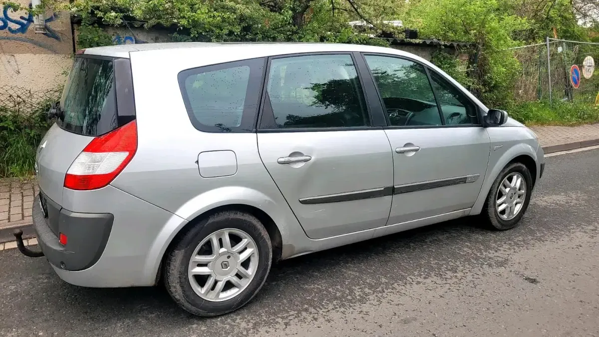 Gebraucht Renault Scenic E-Tech 135 PS (99 kW) 2006 Silber Limousine
