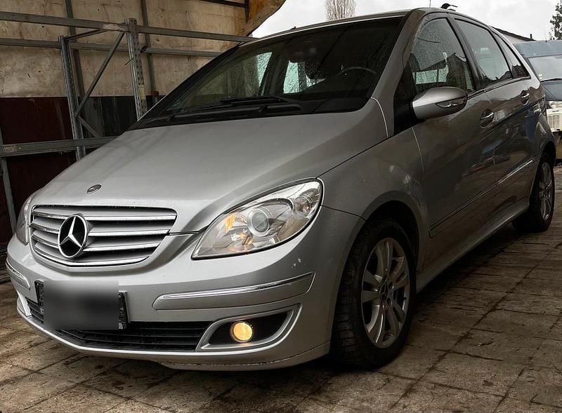 Silber Gebraucht 2007 Mercedes B200 Van / Kleinbus | 2.700 € (Superpreis) - Bild 1/4