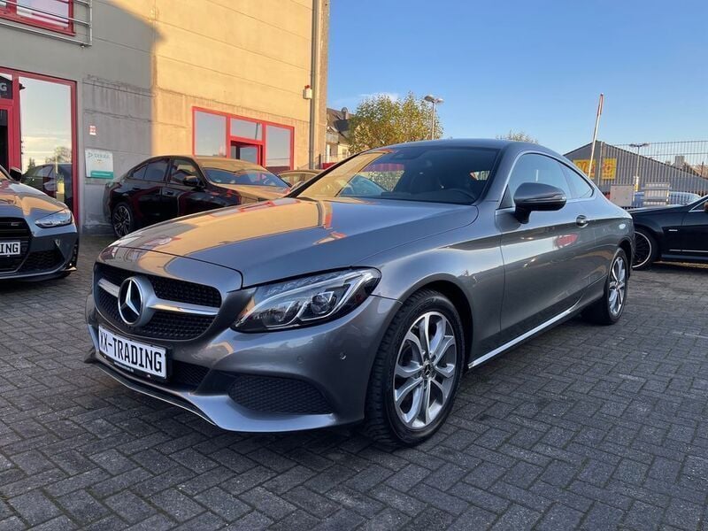 Grau Gebraucht 2017 Mercedes C180 Coupé | 22.500 € (Fairer Preis) - Bild 1/4