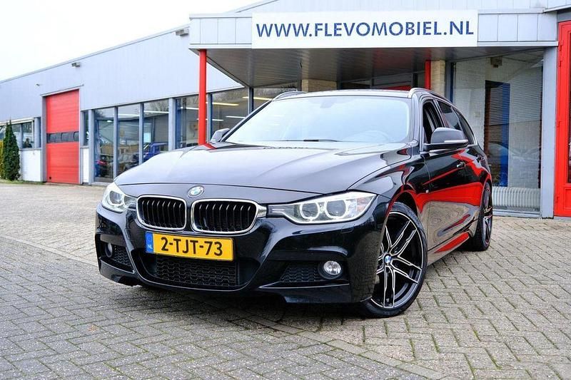 Schwarz Gebraucht 2014 BMW 320 M Sport Kombi | 9.250 € (Superpreis) - Bild 1/4