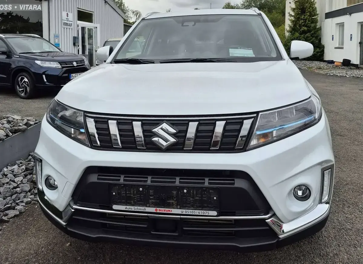Gebraucht Suzuki Vitara Comfort 129 PS (94 kW) 2020 Weiß SUV