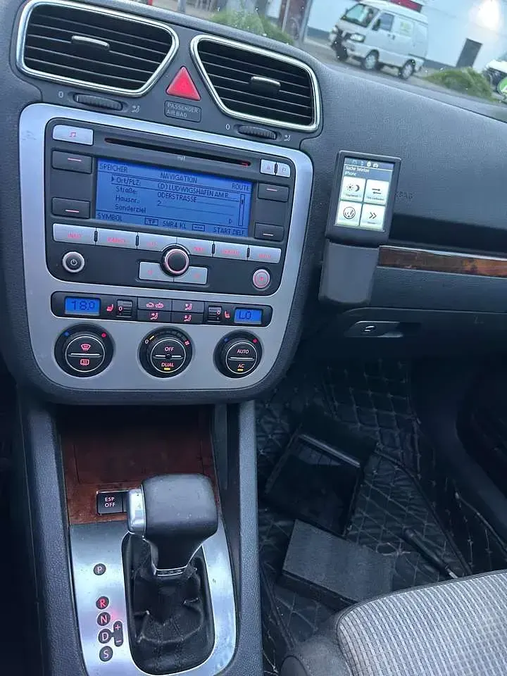 Usata VW Eos 140 CV (102 kW) 2008 Blu Cabrio
