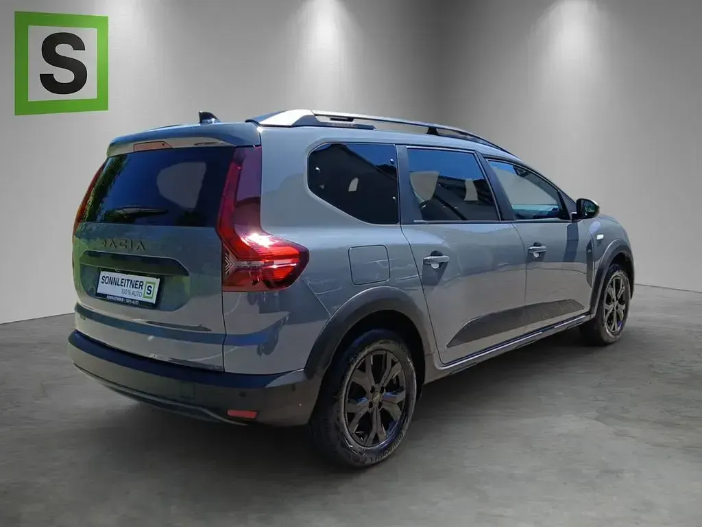 Gebraucht Dacia Jogger Extreme 141 PS (103 kW) 2025 Grau Van / Kleinbus