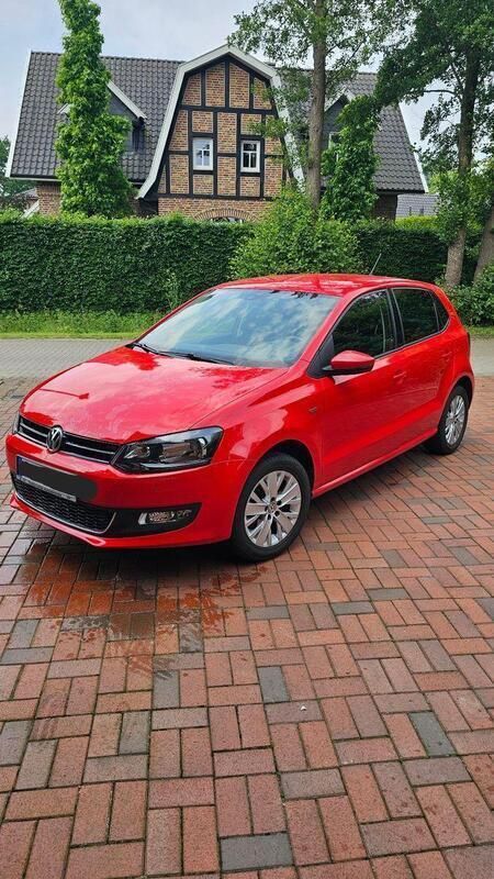 Rot Gebraucht 2013 VW Polo Life Kleinwagen | 6.299 € (Fairer Preis) - Bild 1/4