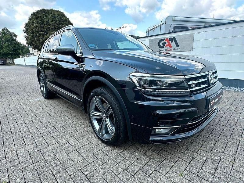 Gebraucht VW Tiguan Allspace R-line 150 PS (110 kW) 2021 Schwarz SUV