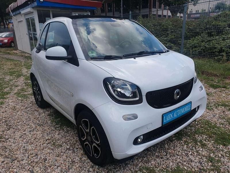 Weiß Gebraucht 2015 Smart ForTwo Coupé Coupé | 6.999 € (Fairer Preis) - Bild 1/4