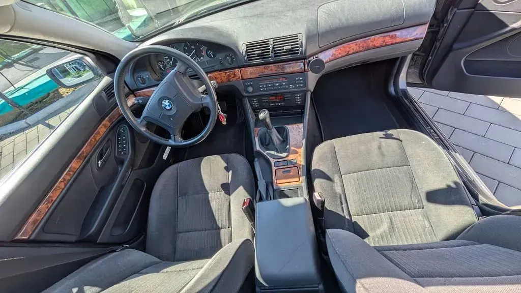 Używany BMW 520 150 KM (110 kW) 1998 Srebrny Sedan/Limuzyna