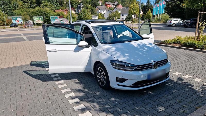 Weiß Gebraucht 2025 VW Golf Sound Van / Kleinbus | 8.000 € - Bild 1/4