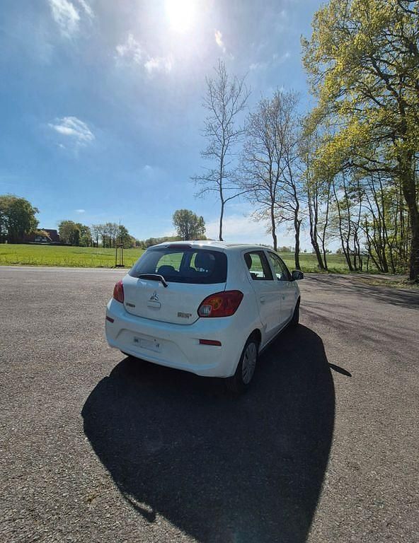 Gebraucht Mitsubishi Space Star Plus 71 PS (52 kW) 2016 Weiß Kleinwagen