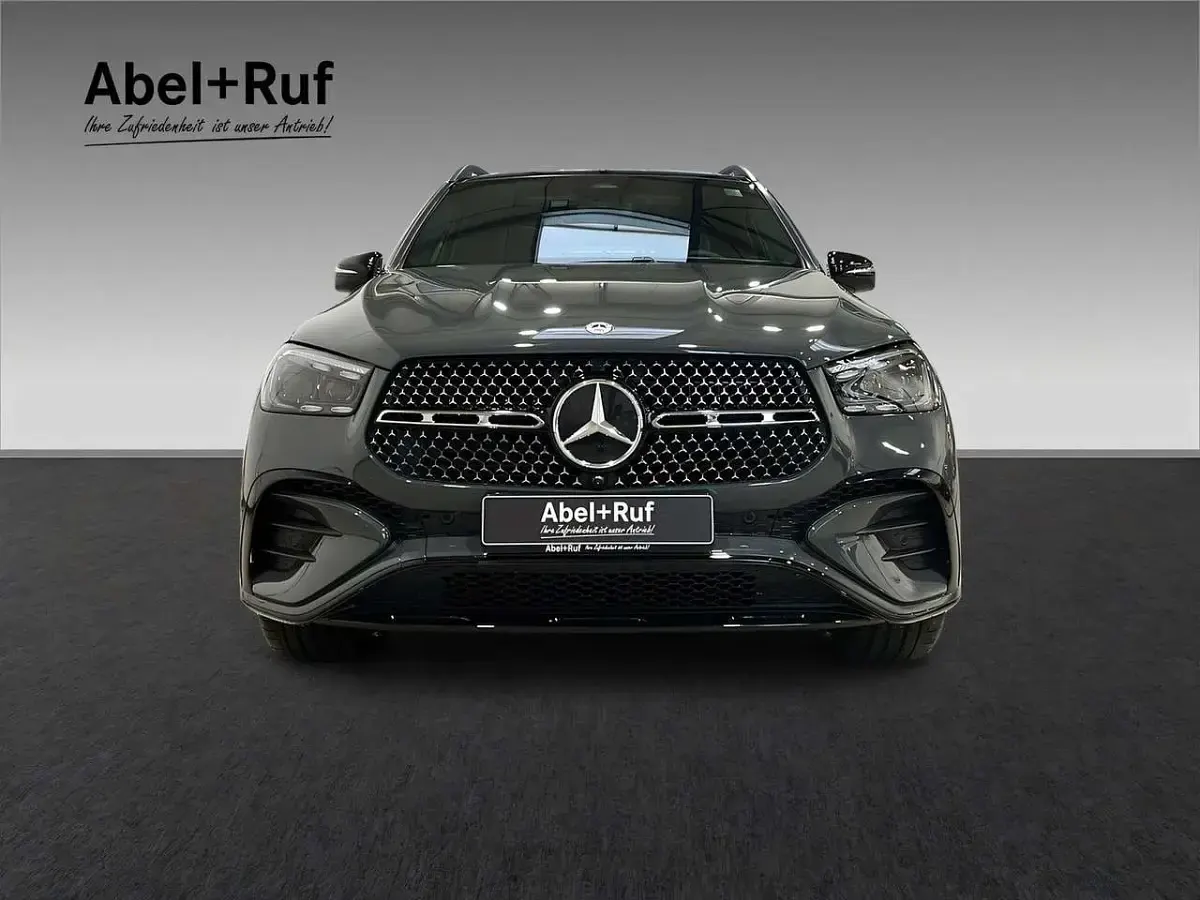 Gebraucht Mercedes GLE450 AMG 367 PS (269 kW) 2026 Manufaktur lack manufaktur sil SUV