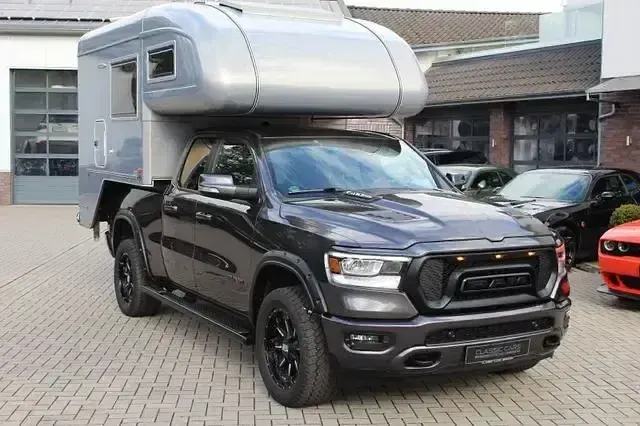 Second-hand Dodge Ram 313 CP (230 kW) 2020 Gri