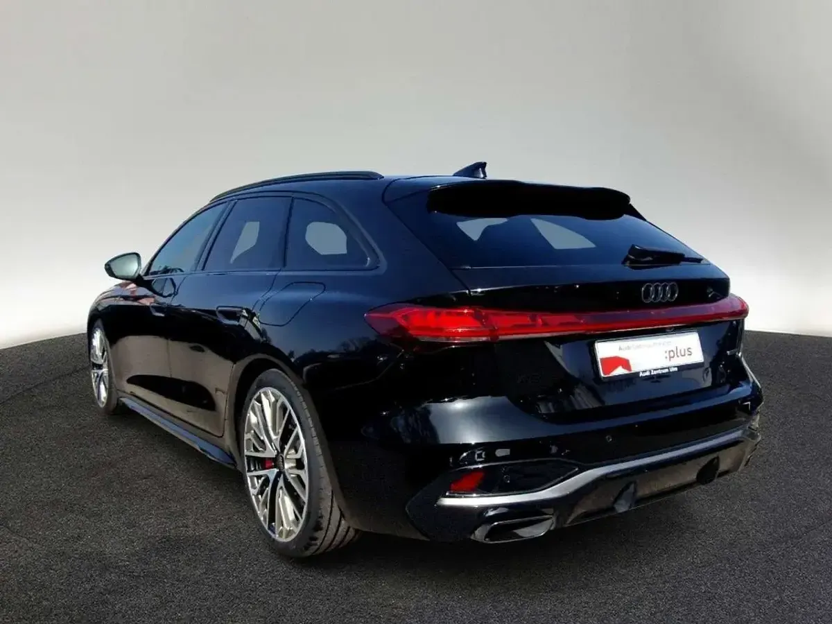 Gebraucht Audi A5 Edition .1 367 PS (269 kW) 2025 Mythosschwarz metallic (metallic) Kombi