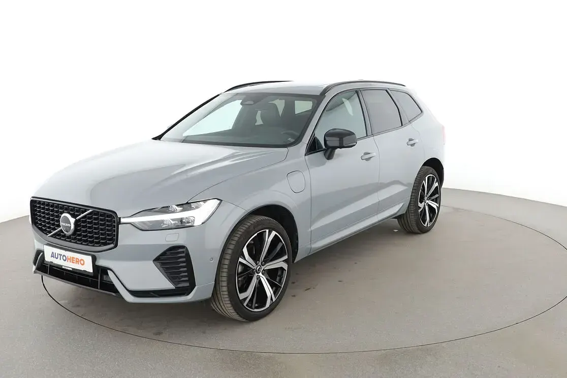 Second-hand Volvo XC60 R-Design 146 CP (107 kW) 2024 SUV