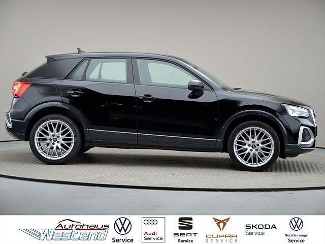 Gebraucht Audi Q2 Advanced Plus 150 PS (110 kW) 2021 Brillantschwarz SUV