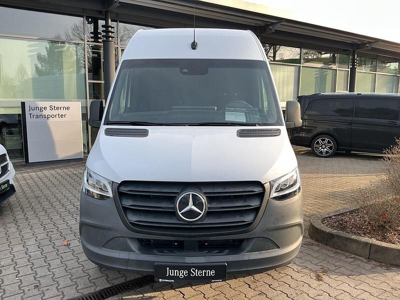 Neu Mercedes E-Sprinter 100 kW (136 PS) 2025 Arktikweiß Van